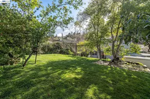 800 Trestle Glen Rd, Oakland, CA 94610 - Photo 43