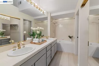 711 Lakemont Pl #4, San Ramon, CA 94582 - Photo 11