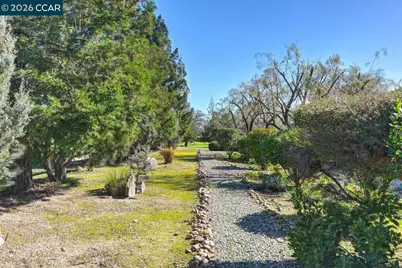 5475 Ferseyna Way, Valley Springs, CA 95252 - Photo 9