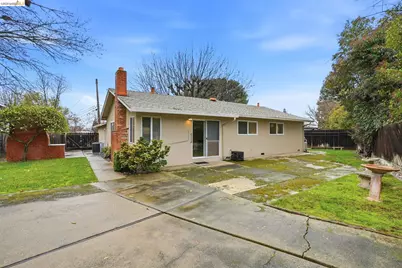 2758 Wexford Dr, Concord, CA 94519 - Photo 29