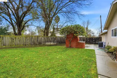 2758 Wexford Dr, Concord, CA 94519 - Photo 33