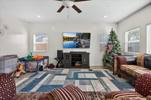 5986 Pitt Ave, Fresno, CA 93727 - Photo 11