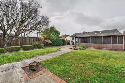 22079 Queen St, Castro Valley, CA 94546 - Photo 17
