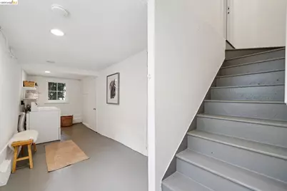 741 Grosvenor Pl, Oakland, CA 94610 - Photo 33