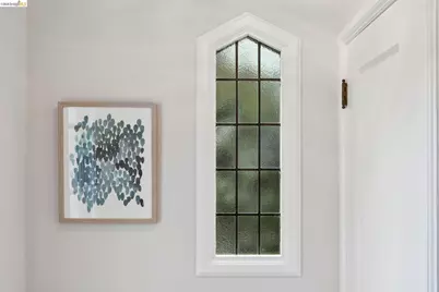 741 Grosvenor Pl, Oakland, CA 94610 - Photo 5