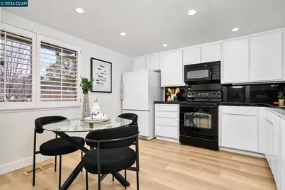 652 Savoy Ct, Walnut Creek, CA 94598 - Photo 13