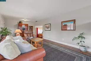 1630 Cayucos Dr, Walnut Creek, CA 94597 - Photo 11