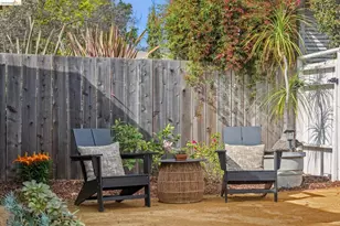 2465 Alida St, Oakland, CA 94602 - Photo 31