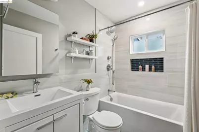 2465 Alida St, Oakland, CA 94602 - Photo 27
