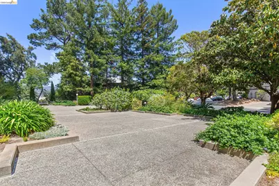 1 Kelton Ct #8J, Oakland, CA 94611 - Photo 33