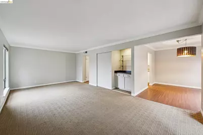 300 Civic Dr #403, Walnut Creek, CA 94596 - Photo 5