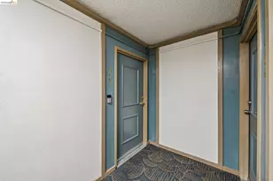 300 Civic Dr, Walnut Creek, CA 94596 - Photo 17