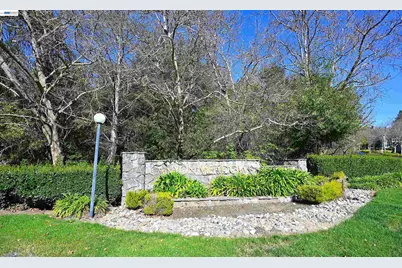 7875 Canyon Meadow Cir #D, Pleasanton, CA 94588 - Photo 3