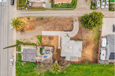 252 Clover Rd, Tracy, CA 95376 - Photo 23