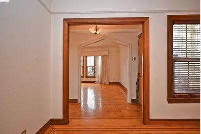 100 Gaven St, San Francisco, CA 94134 - Photo 7