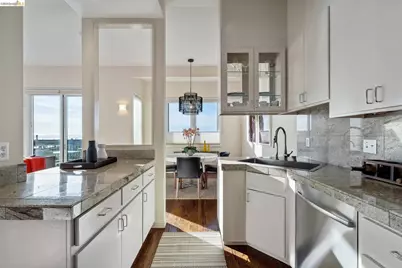 11 Hawks Hill Court, Oakland, CA 94618 - Photo 23