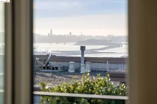 11 Hawks Hill Ct, Oakland, CA 94618 - Photo 11