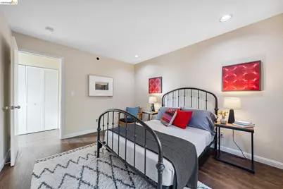 11 Hawks Hill Court, Oakland, CA 94618 - Photo 53