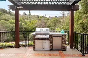 28 Southwood Dr, Orinda, CA 94563 - Photo 43