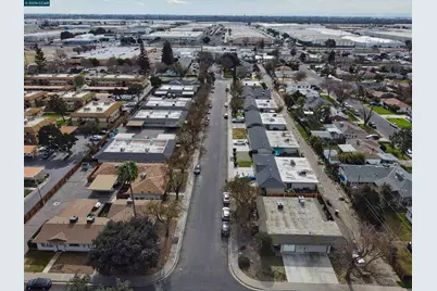 2500 Haddon Avenue, Modesto, CA 95354 - Photo 37