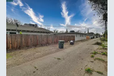 2500 Haddon Avenue, Modesto, CA 95354 - Photo 11