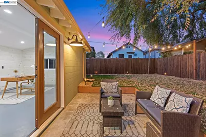 968 62nd St, Oakland, CA 94608 - Photo 31