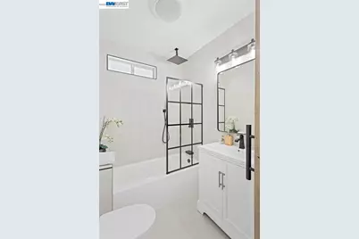 968 62nd St, Oakland, CA 94608 - Photo 23