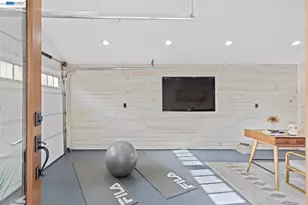 968 62nd St, Oakland, CA 94608 - Photo 33