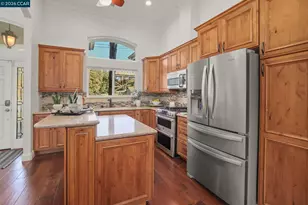 640 Brackman Ln, Martinez, CA 94553 - Photo 9