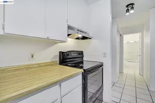 29300 Dixon St, Hayward, CA 94544 - Photo 9