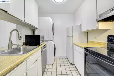 29300 Dixon St #207, Hayward, CA 94544 - Photo 7