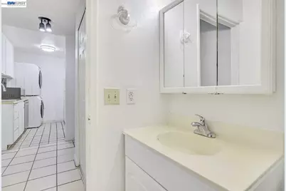 29300 Dixon St #207, Hayward, CA 94544 - Photo 17