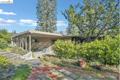 558 Lakewood Cir, Walnut Creek, CA 94598 - Photo 33