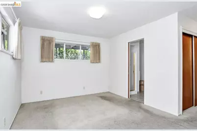 558 Lakewood Cir, Walnut Creek, CA 94598 - Photo 17