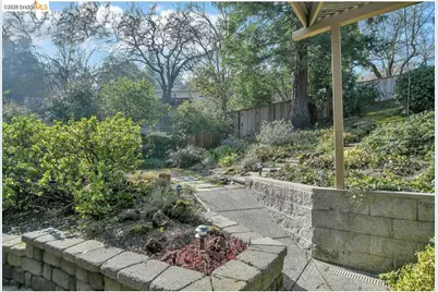 558 Lakewood Cir, Walnut Creek, CA 94598 - Photo 31