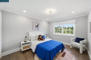 56 Bates Blvd, Orinda, CA 94563 - Photo 21