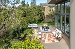 104 Capricorn Ave, Oakland, CA 94611 - Photo 43