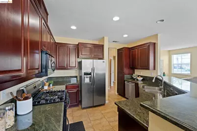 1453 Cullen Dr, Discovery Bay, CA 94505 - Photo 15