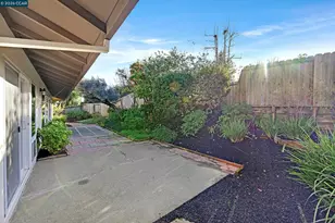 27889 Farm Hill Dr, Hayward, CA 94542 - Photo 43