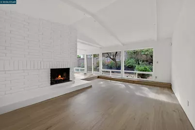 27889 Farm Hill Dr, Hayward, CA 94542 - Photo 9