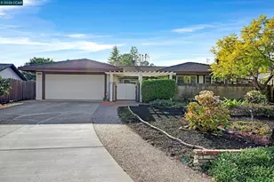 27889 Farm Hill Dr, Hayward, CA 94542 - Photo 1