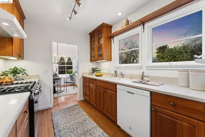 4200 Mountain View Ave, Oakland, CA 94605 - Photo 51