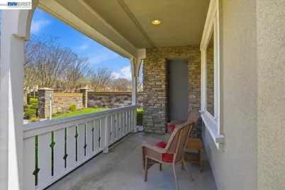 158 Bryant Ct, Mountain House, CA 95391 - Photo 5