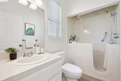 306 Commodore Dr, Richmond, CA 94804 - Photo 29