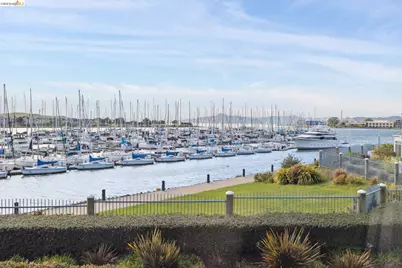 306 Commodore Dr, Richmond, CA 94804 - Photo 37