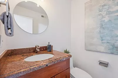 28 Sunny Cove Cir, Alameda, CA 94502 - Photo 27