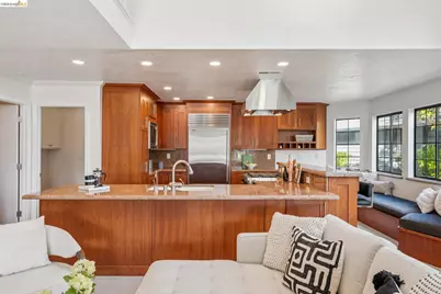 28 Sunny Cove Cir, Alameda, CA 94502 - Photo 17