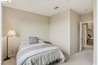 6271 Rocky Point Ct, Oakland, CA 94605 - Photo 33