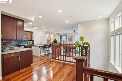 6271 Rocky Point Ct, Oakland, CA 94605 - Photo 11