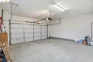 6271 Rocky Point Ct, Oakland, CA 94605 - Photo 49